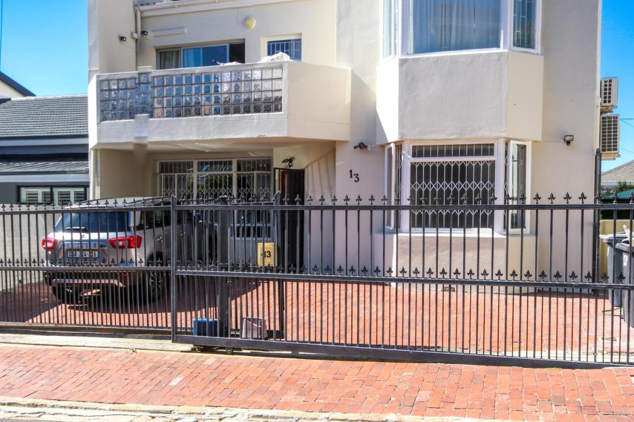 Holiday Home In Sea Point, Fresnaye Cape Town Exterior foto