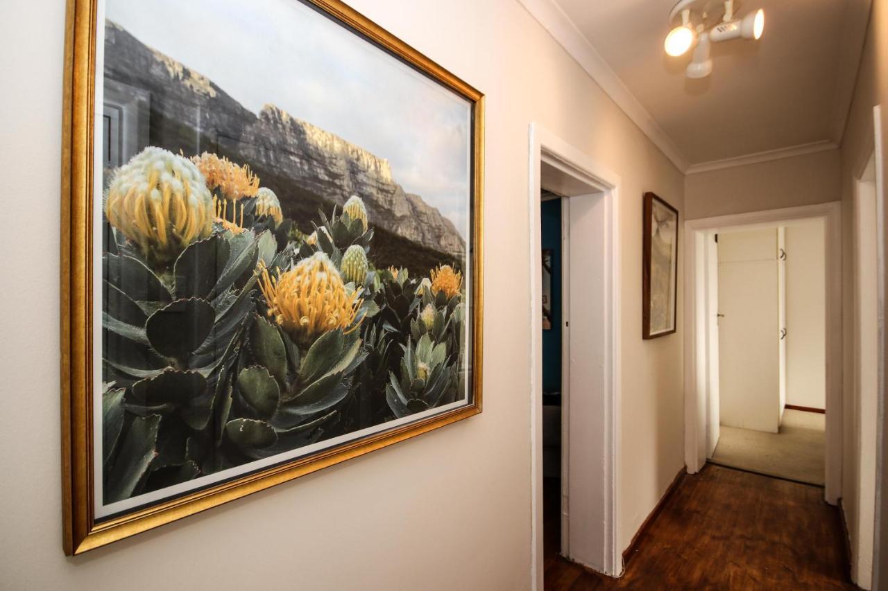 Holiday Home In Sea Point, Fresnaye Cape Town Exterior foto